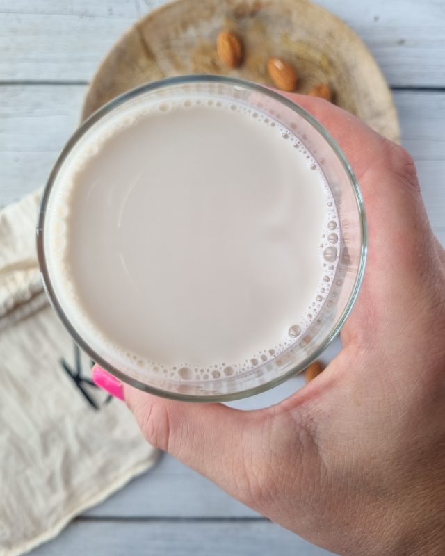 latte-di-mandorla-640x800 Latte di mandorla homemade